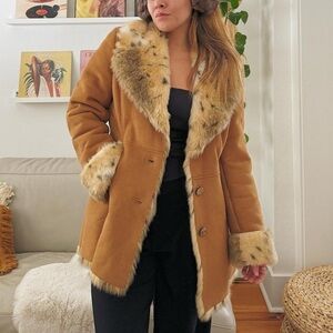 Vintage 2000s Faux Fur Trimmed Tan Coat